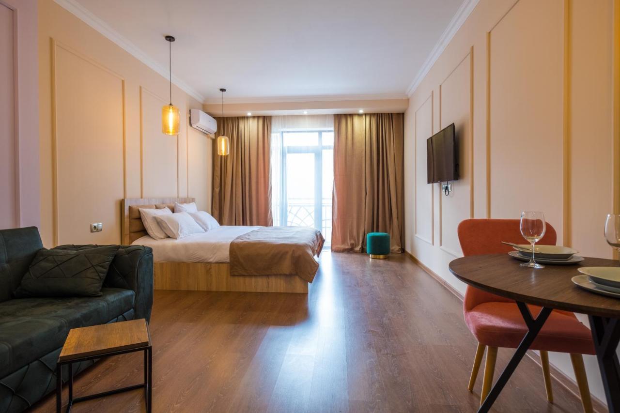 Iren River Side Apartments ティビリシ エクステリア 写真