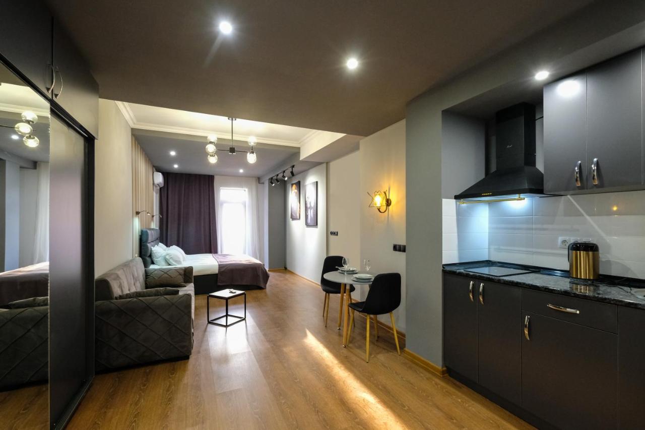 Iren River Side Apartments ティビリシ エクステリア 写真