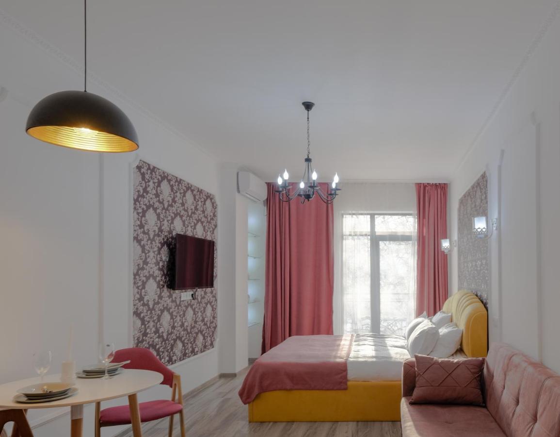 Iren River Side Apartments ティビリシ エクステリア 写真