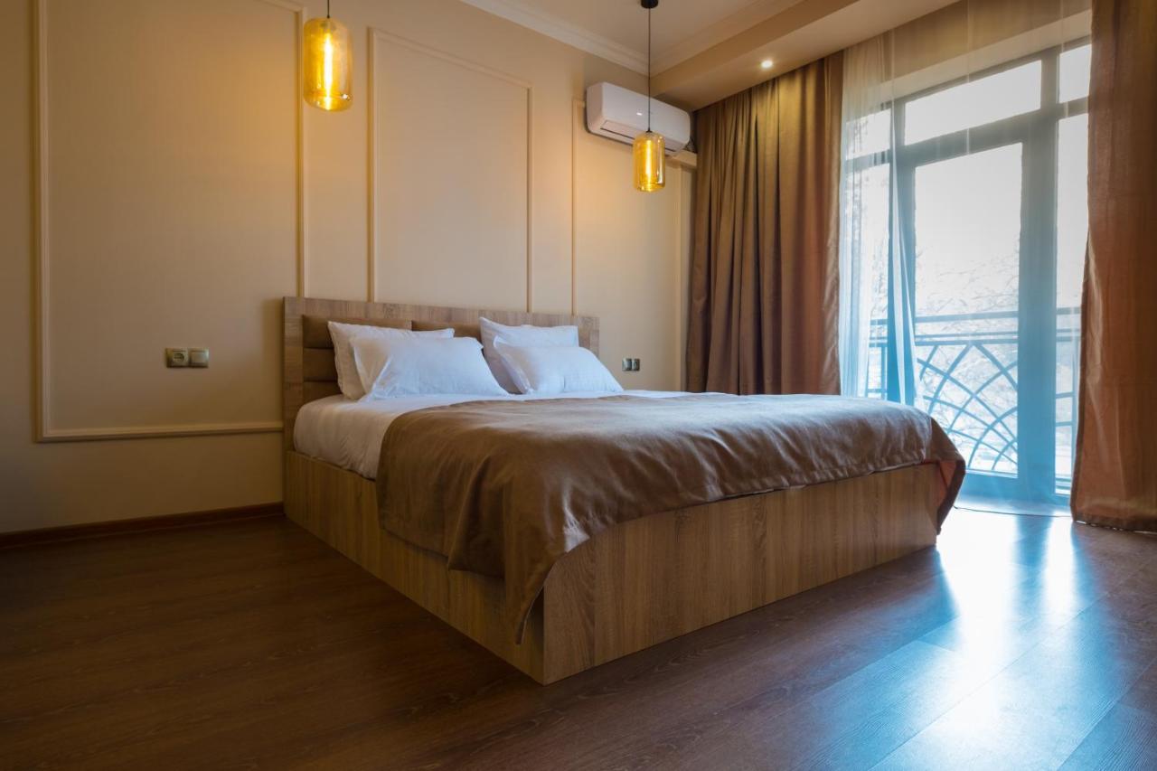 Iren River Side Apartments ティビリシ エクステリア 写真